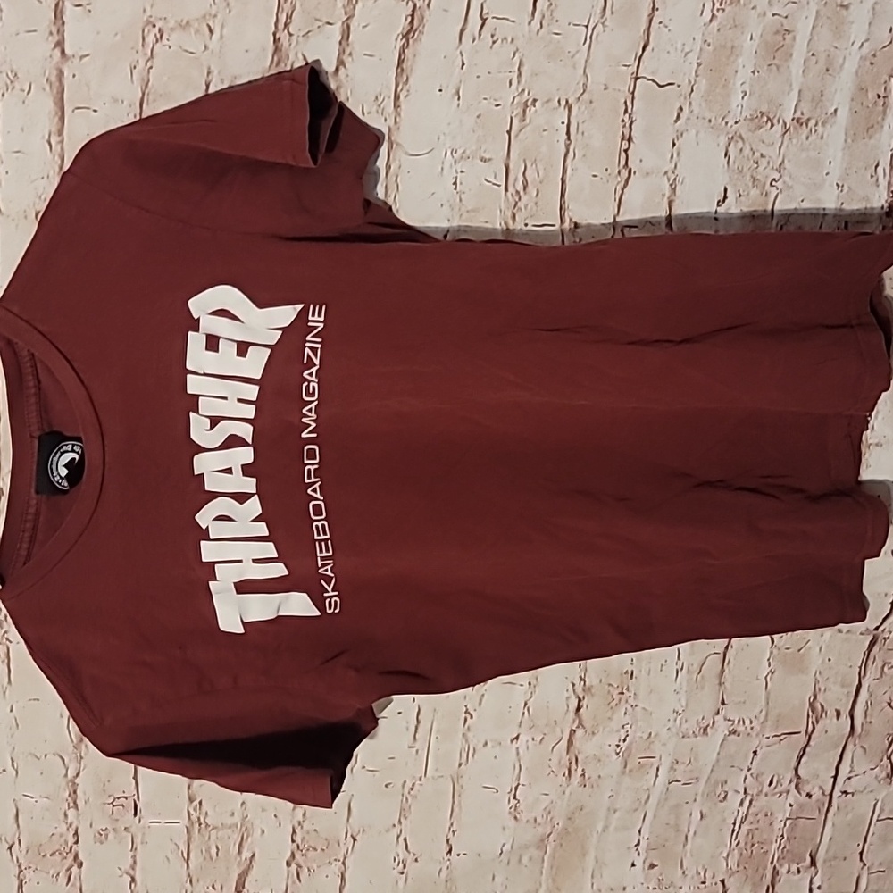 Women's Thrasher maroon t shirt small